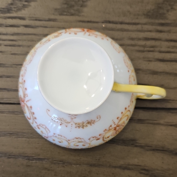 Vintage Teacup and Saucer Set - Cream And Gold - Handpainted - Picture 6 of 14